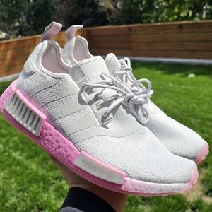 New women's Adidas nmd R1 I removed tag…worn once.